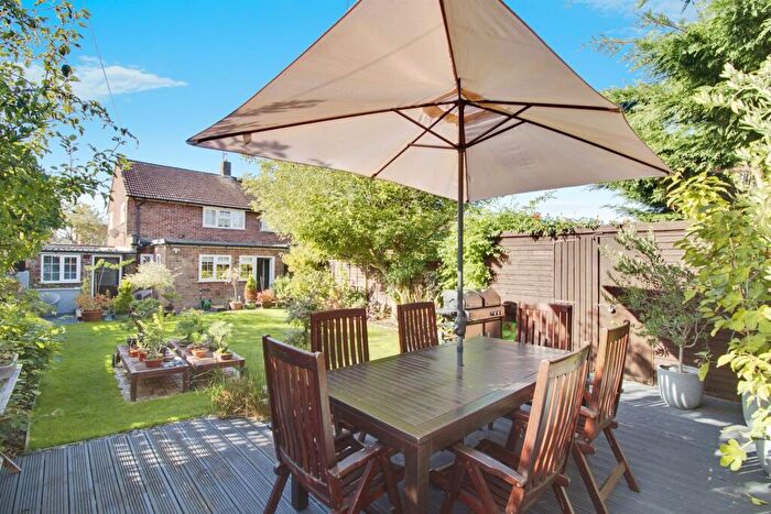 3 Bedroom End Of Terrace House For Sale In Howlands, Welwyn Garden City, AL7