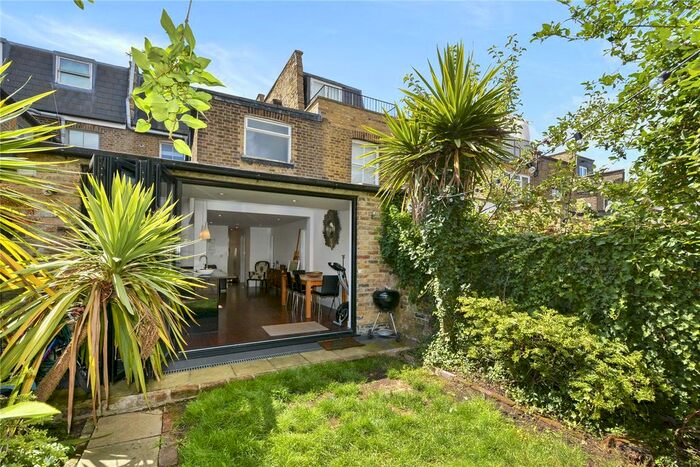 2 Bedroom Flat To Rent In Chaldon Road, London, SW6