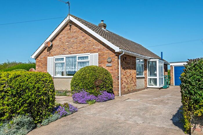 2 Bedroom Detached Bungalow For Sale In Beech Avenue, Flamborough, YO15