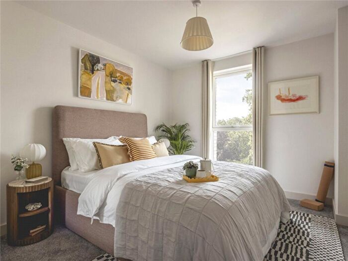 2 Bedroom Apartment To Rent In Dobb Way, Cambridge, Cambridgeshire, CB3