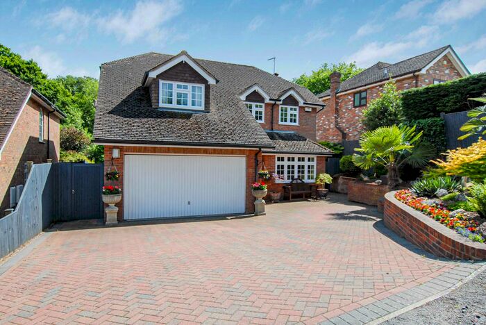 4 Bedroom Detached House For Sale In Roberts Wood Drive, Chalfont St. Peter, Gerrards Cross, SL9