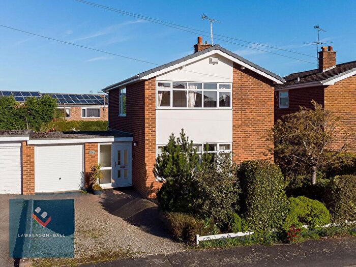 3 Bedroom Link Detached House For Sale In Hunters Drive, Tarvin, CH3