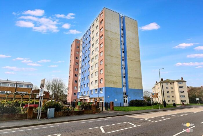 2 Bedroom Flat For Sale In Blake Court, South Street, Gosport, Hampshire, PO12