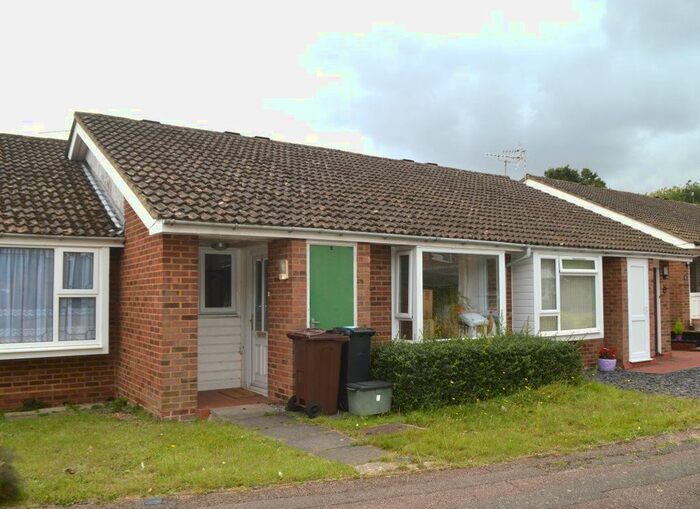1 Bedroom Bungalow To Rent In Cheriton Close, St Albans, AL4