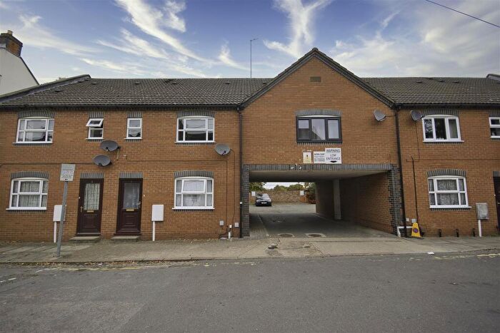 1 Bedroom Flat To Rent In Watkin Terrace, Northampton, NN1