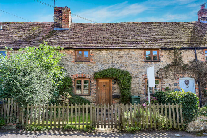 3 Bedroom Cottage To Rent In Great Haseley, Oxford, OX44