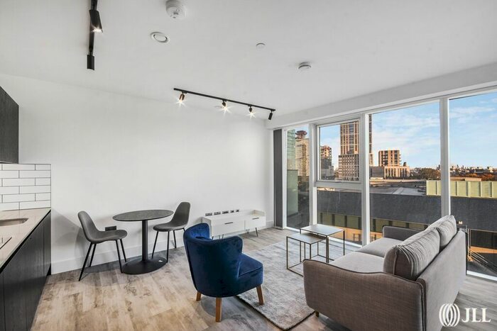 1 Bedroom Flat To Rent In Portal Way, London, W3