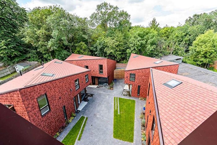 2 Bedroom Flat To Rent In Beadnell Road, London, SE23