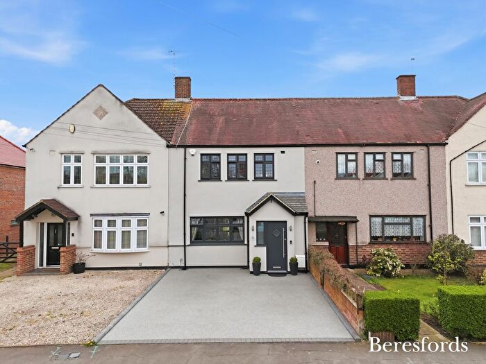 3 Bedroom Terraced House For Sale In Moor Lane, Upminster, RM14