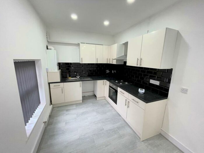 2 Bedroom Apartment To Rent In Narborough Road, Leicester, LE3