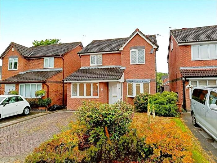 3 Bedroom Detached House To Rent In Highmeadow, M26