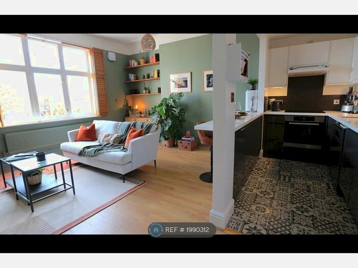 2 Bedroom Flat To Rent In Tuscany House, Leamington Spa, CV32