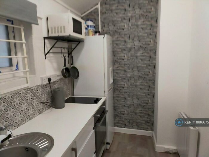 1 Bedroom Flat To Rent In Stoke On Trent, Stoke On Trent, ST6