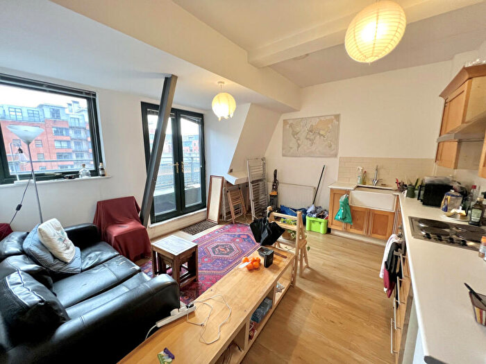 2 Bedroom Apartment To Rent In New Wakefield Street, Manchester, M1