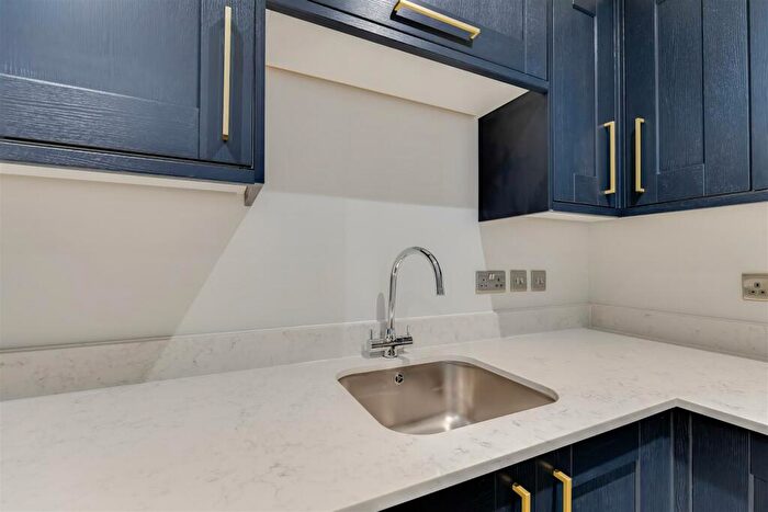 2 Bedroom Apartment To Rent In Bute Street, Cardiff, CF10