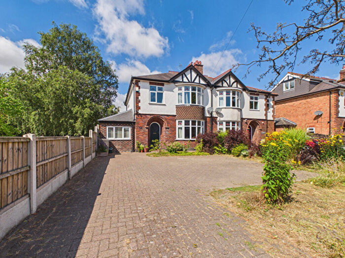 3 Bedroom Semi Detached House For Sale In Station Road, Mickleover, DE3