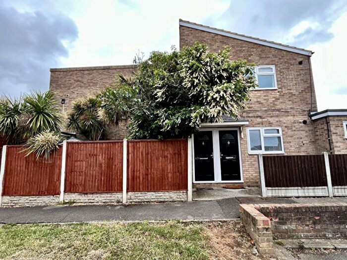 1 Bedroom Flat To Rent In Langland Close, Corringham, SS17