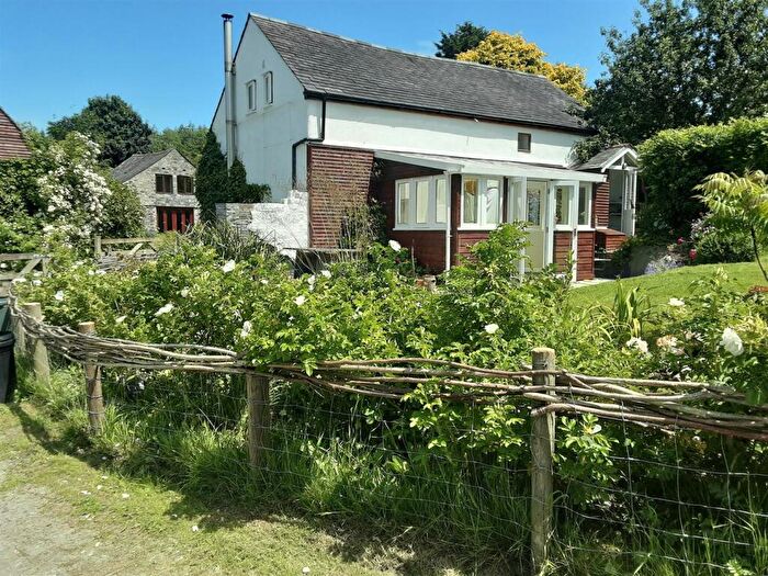 3 Bedroom Barn Conversion For Sale In Rural Liftondown, PL16