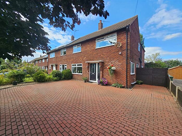 4 Bedroom Semi-Detached House For Sale In Meadow Lane, Weston, Newark, NG23