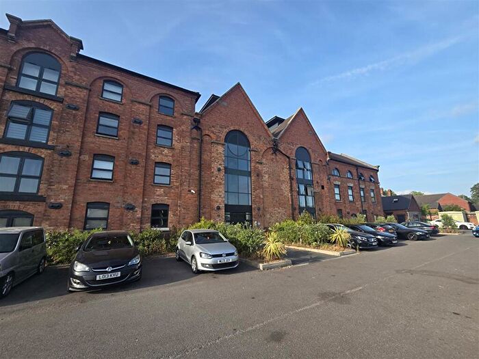 2 Bedroom Flat For Sale In Wetmore Road, Burton-On-Trent, DE14