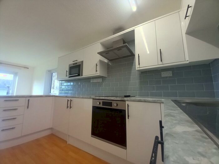 2 Bedroom Apartment To Rent In Ffordd Garnedd, Y Felinheli, LL56