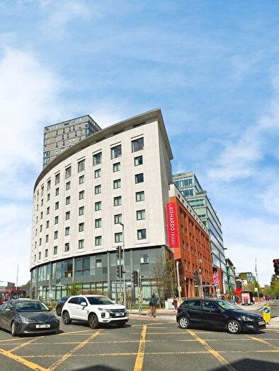 2 Bedroom Flat To Rent In Clarendon Road, Watford, Hertfordshire, WD17