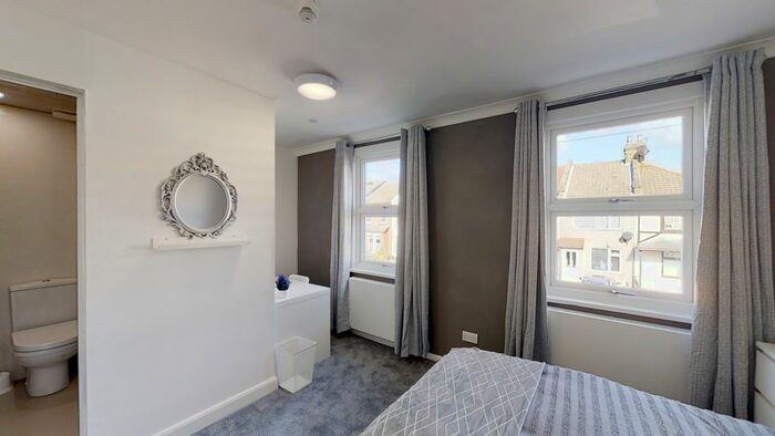 6 Bedroom Property To Rent In Fulwich Road, Dartford, Kent, DA1