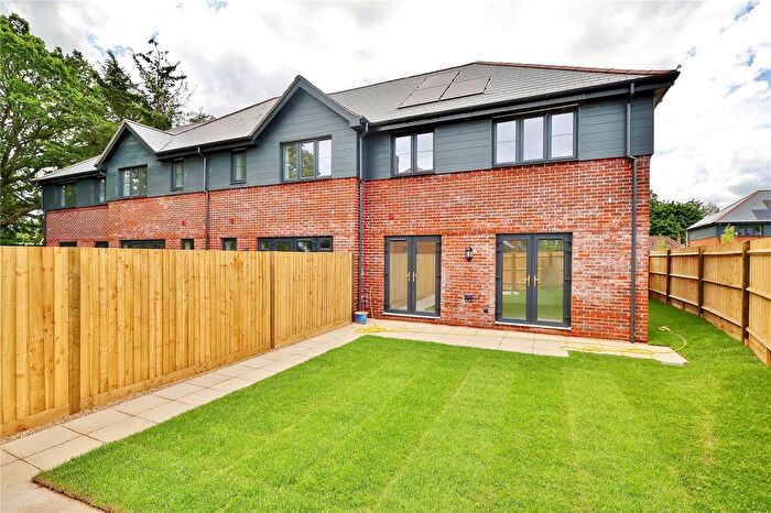 3 Bedroom End Terrace House For Sale In Florence Close, Send, Woking, Surrey, GU23