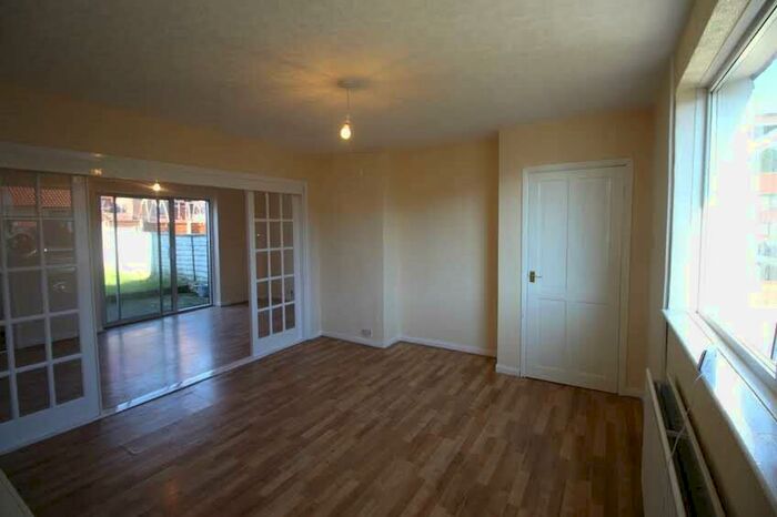 3 Bedroom Semi-Detached House To Rent In Finn Avenue, Carlisle, CA2