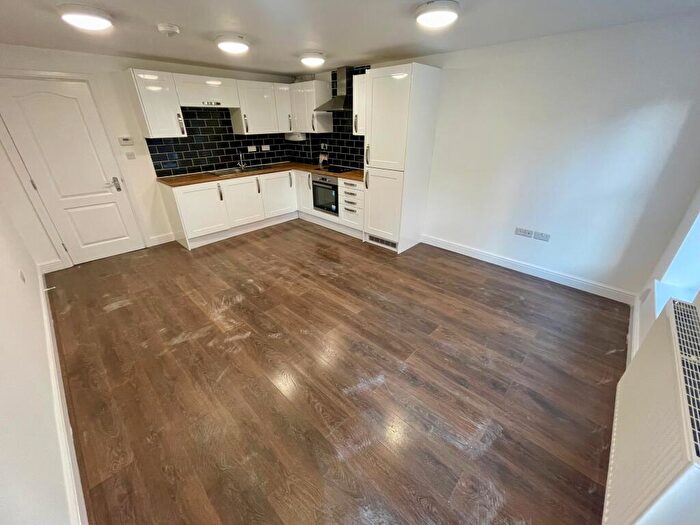 2 Bedroom Apartment To Rent In Alma Street, Luton, LU1