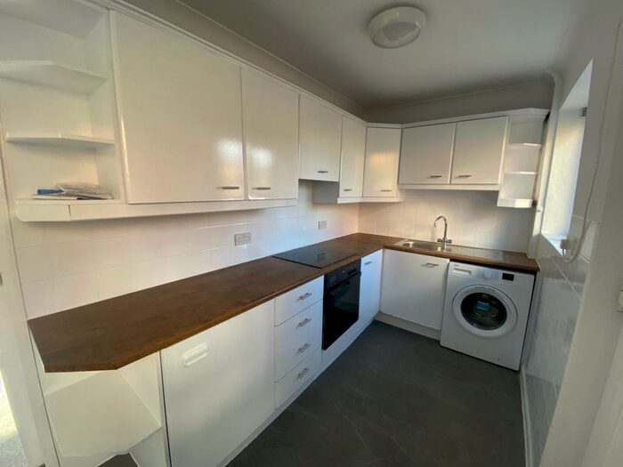 2 Bedroom Semi-Detached House To Rent In Bala Street, Barnsley, S71