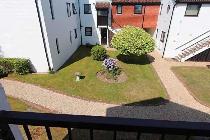 2 Bedroom Flat For Sale In Shelley Hamlets, Highcliffe, BH23