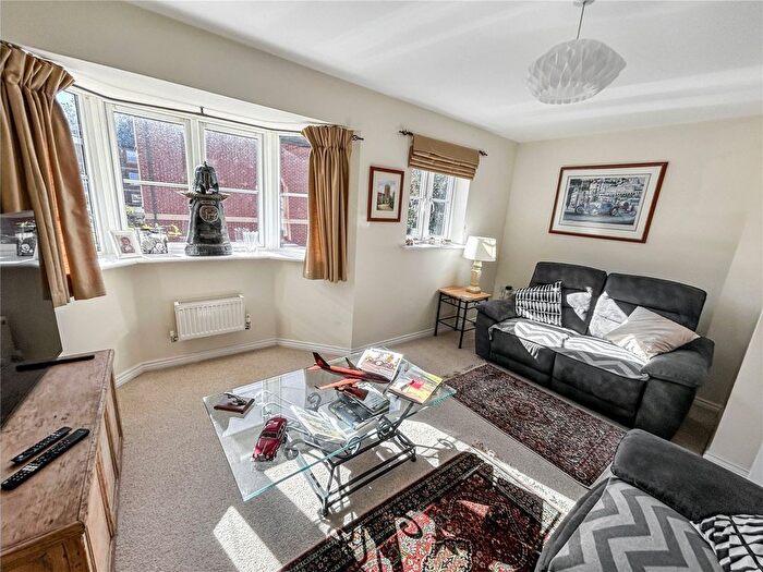 3 Bedroom End Terrace House For Sale In Popham Close, Tiverton, Devon, EX16