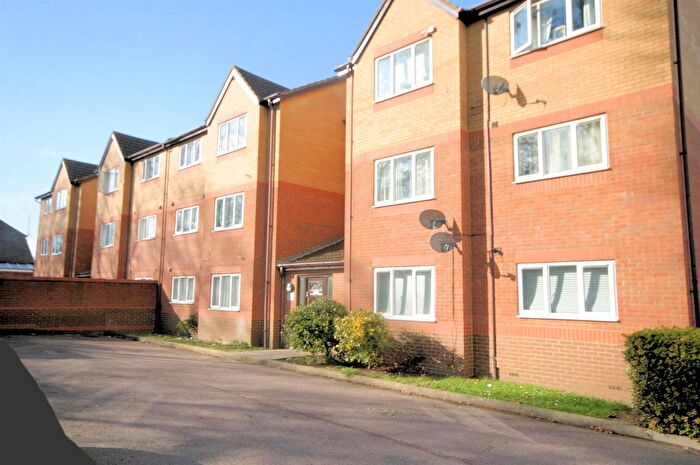 1 Bedroom Flat To Rent In Simpson Close, Leagrave, Luton, LU4