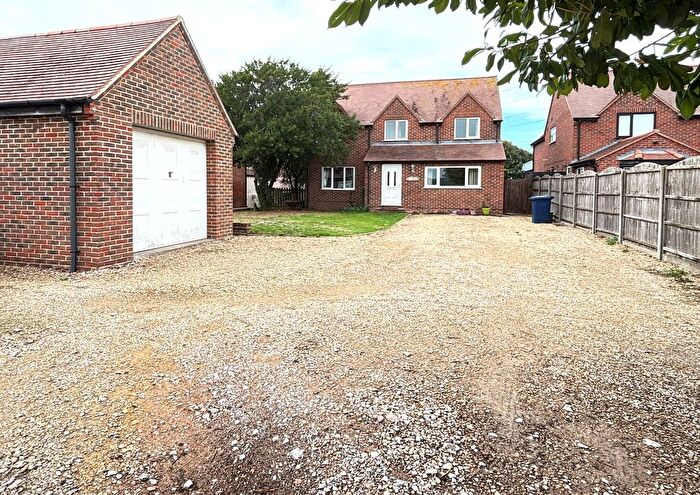 4 Bedroom Detached House For Sale In Tewkesbury Road, Longford, GL2