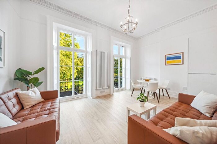 1 Bedroom Flat To Rent In Royal Crescent, Holland Park, London, W11