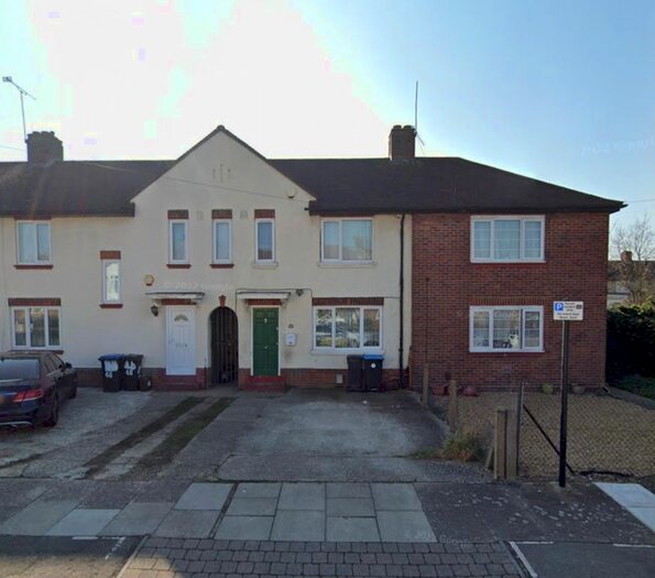 3 Bedroom Terraced House To Rent In Lansbury Avenue, London, N18