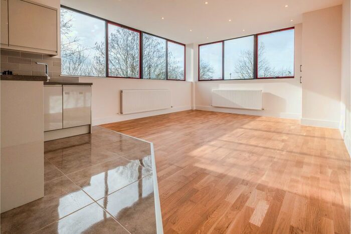 1 Bedroom Flat To Rent In Harvest Crescent, Fleet, GU51