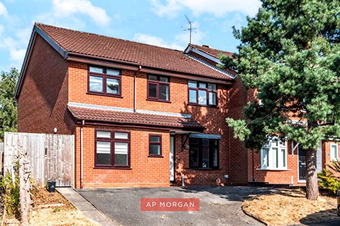 4 Bedroom Semi Detached House For Sale In Old Hall Close, Amblecote, Dudley, West Midlands, DY8