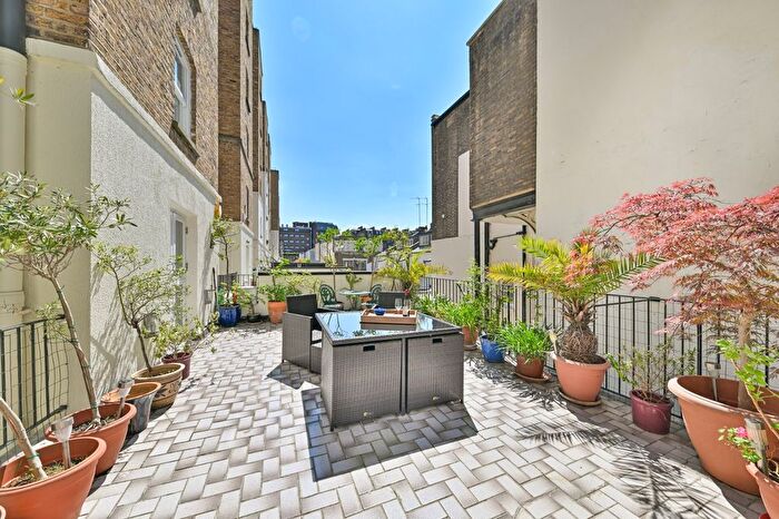 1 Bedroom Flat For Sale In Queen's Gate, South Kensington, London, SW7