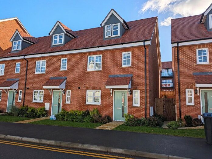 4 Bedroom Town House To Rent In Catteshall Lane, Godalming, Surrey, GU7