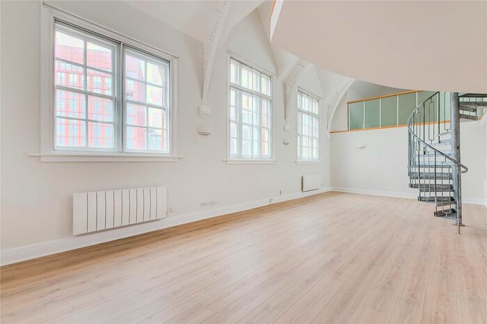 2 Bedroom Flat To Rent In The Old School, York Way, N1