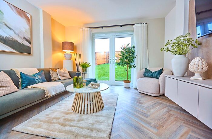 3 Bedroom Semi-Detached House For Sale In Queens Road, Ashton-Under-Lyne, OL6