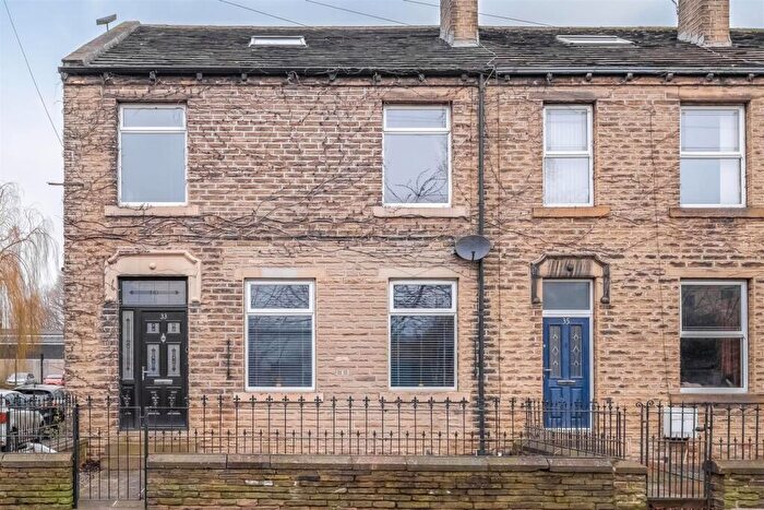 5 Bedroom End Of Terrace House For Sale In Park Road, Elland, Halifax, HX5