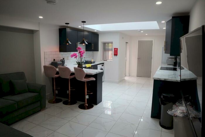 5 Bedroom Terraced House To Rent In Hugh Road, Coventry, CV3