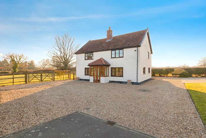 4 Bedroom Detached House For Sale In Ipswich Road, Tivetshall St. Mary, Norwich, Norfolk, NR15