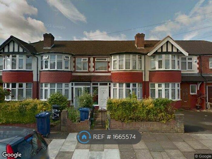3 Bedroom Terraced House To Rent In David Avenue, Greenford, UB6
