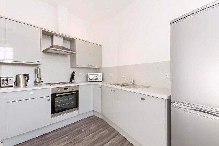 2 Bedroom Detached House To Rent In Morrison Street, West End, Edinburgh, EH3