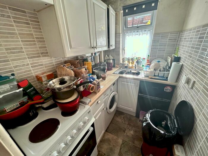 1 Bedroom Flat For Sale In Shirley Road, Southampton, SO15