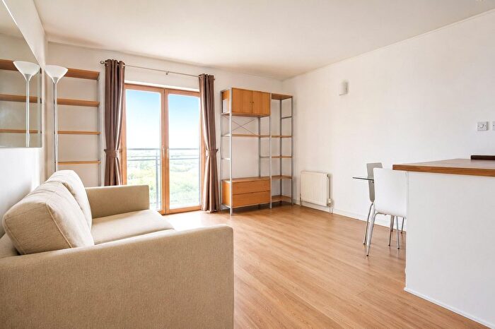 2 Bedroom Flat To Rent In Maurer Court, Renaissance Walk, London, SE10